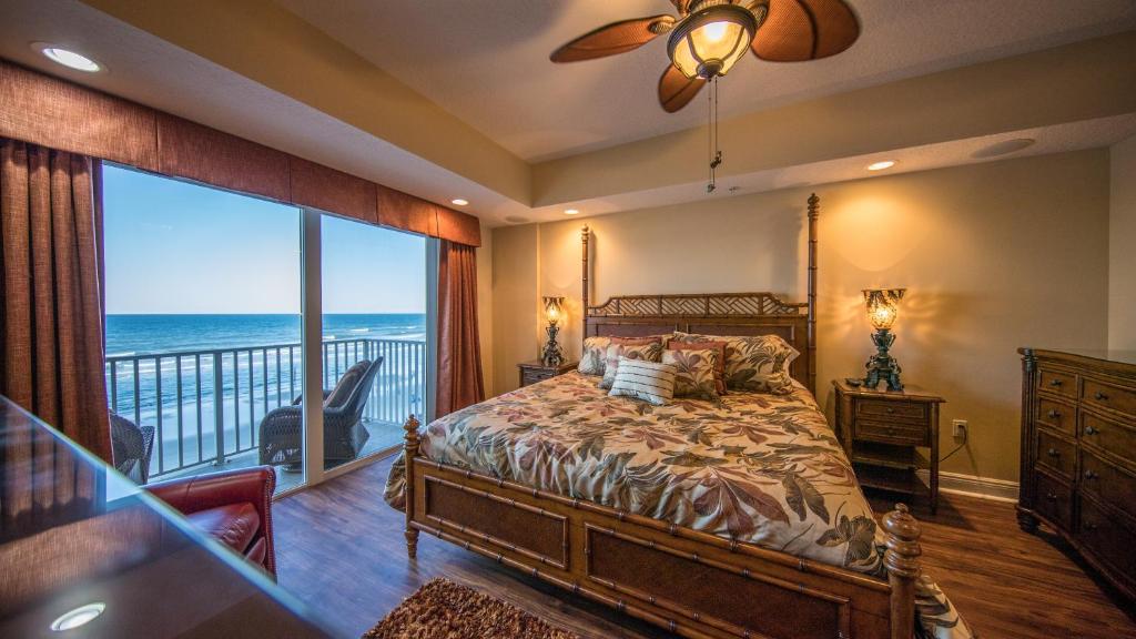 Family Friendly - Direct Oceanfront Sanibel 303 photo 2