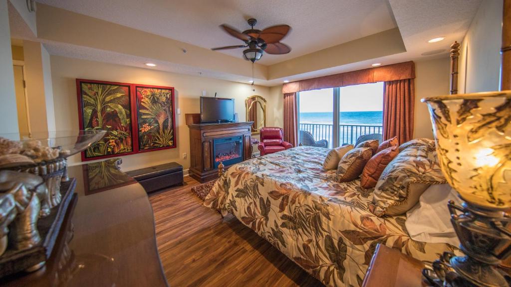Family Friendly - Direct Oceanfront Sanibel 303 photo 3