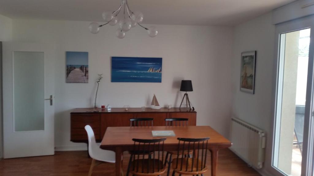 Très bel appartement centre ville 2 mn plages et marché photo 3