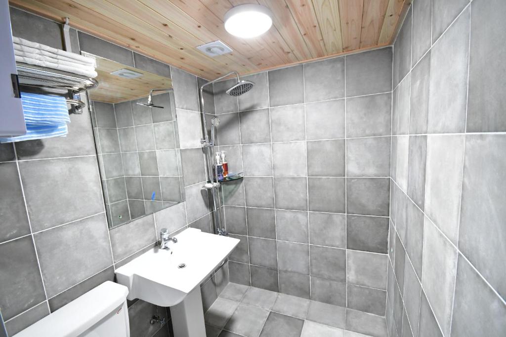 Nogodan Guesthouse and Hotel photo 4
