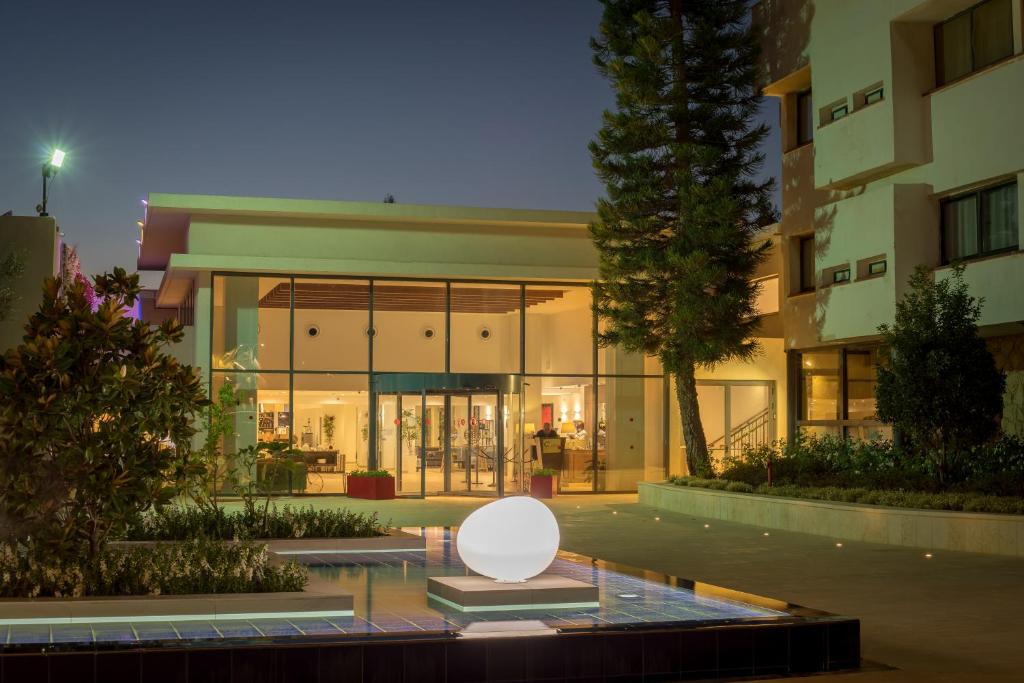 C Hotel Neve Ilan photo 1
