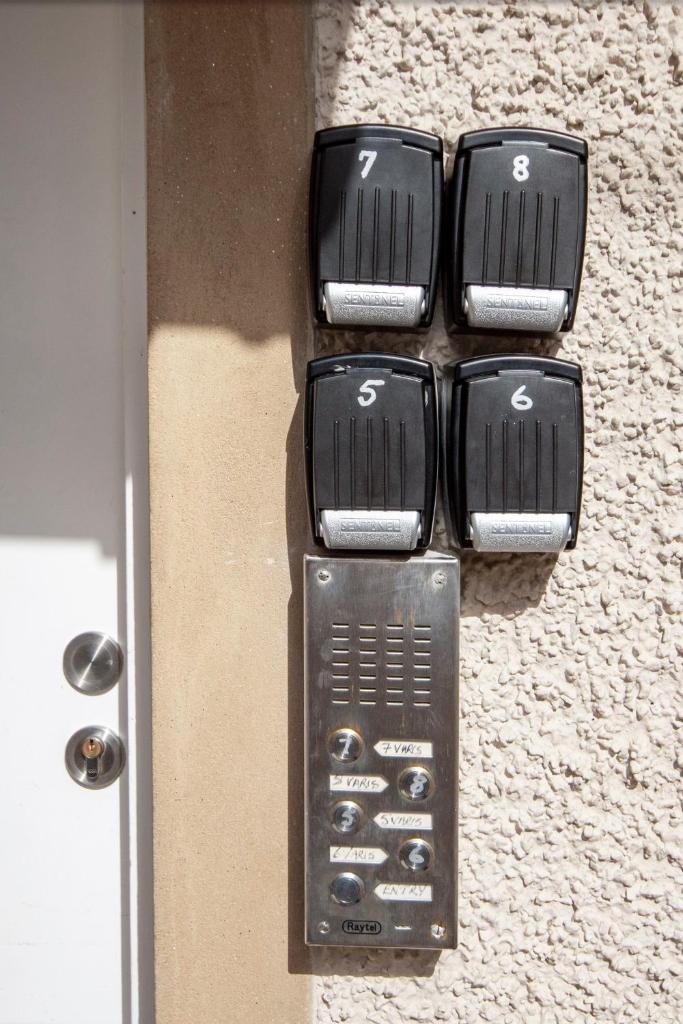 7 Varis Apartments photo 1
