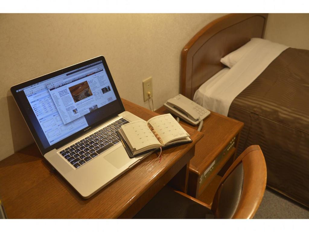 Famy Inn Makuhari photo 2