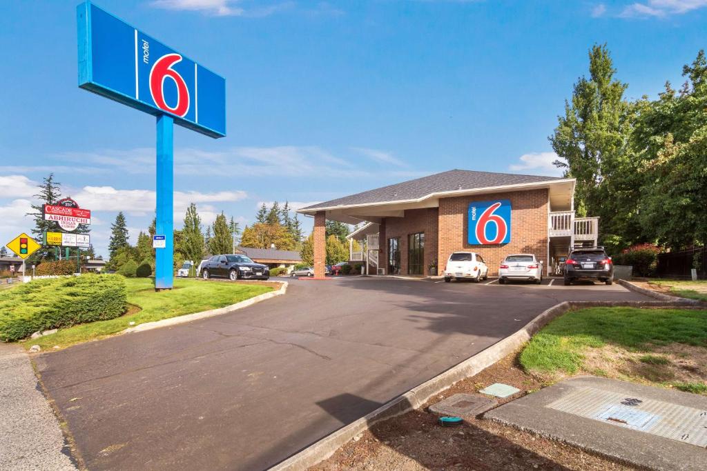 Motel 6 Vancouver, WA image