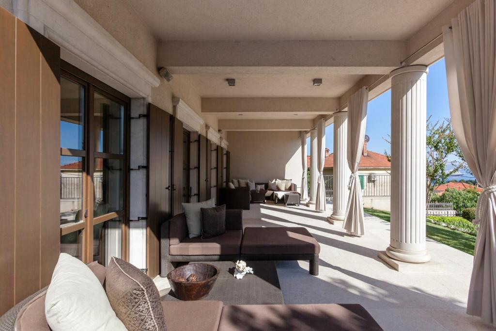 Exclusive Villa Marnano - Split center photo 4
