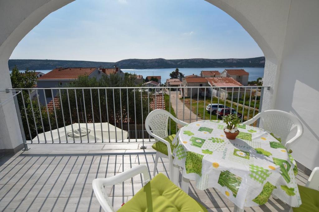 VAL apartmani, Stara Novalja