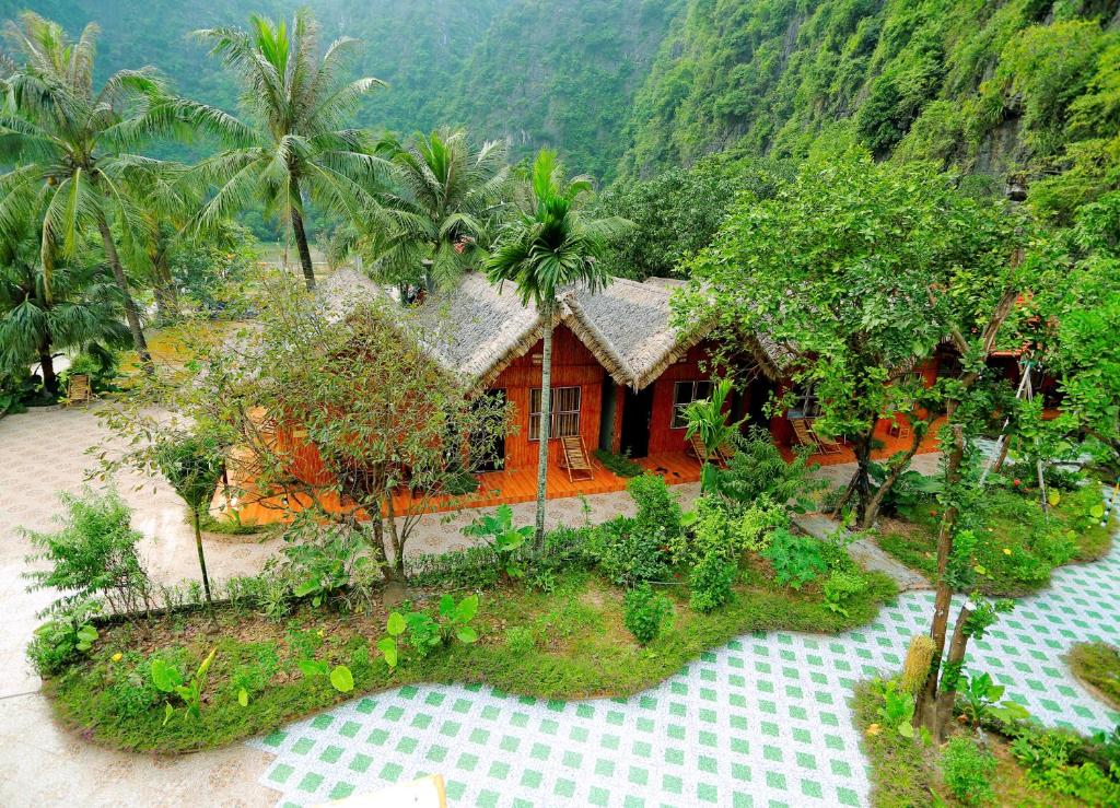 Tam Coc Valley Bungalow