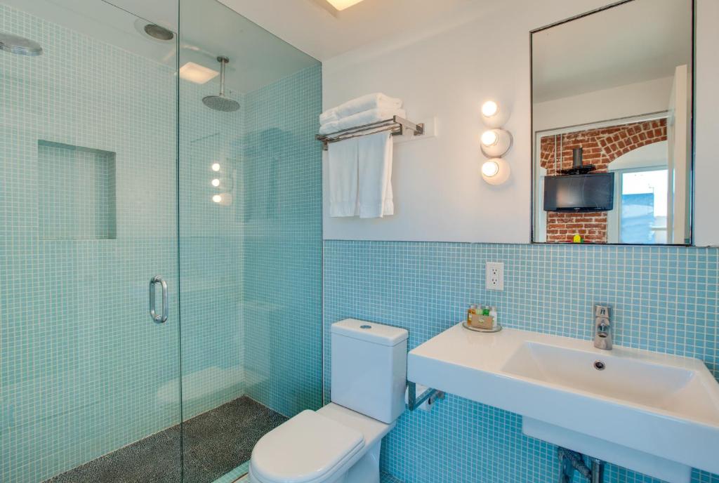 Сьюит (Люкс-студио, вид на улицу), Venice Breeze Suites