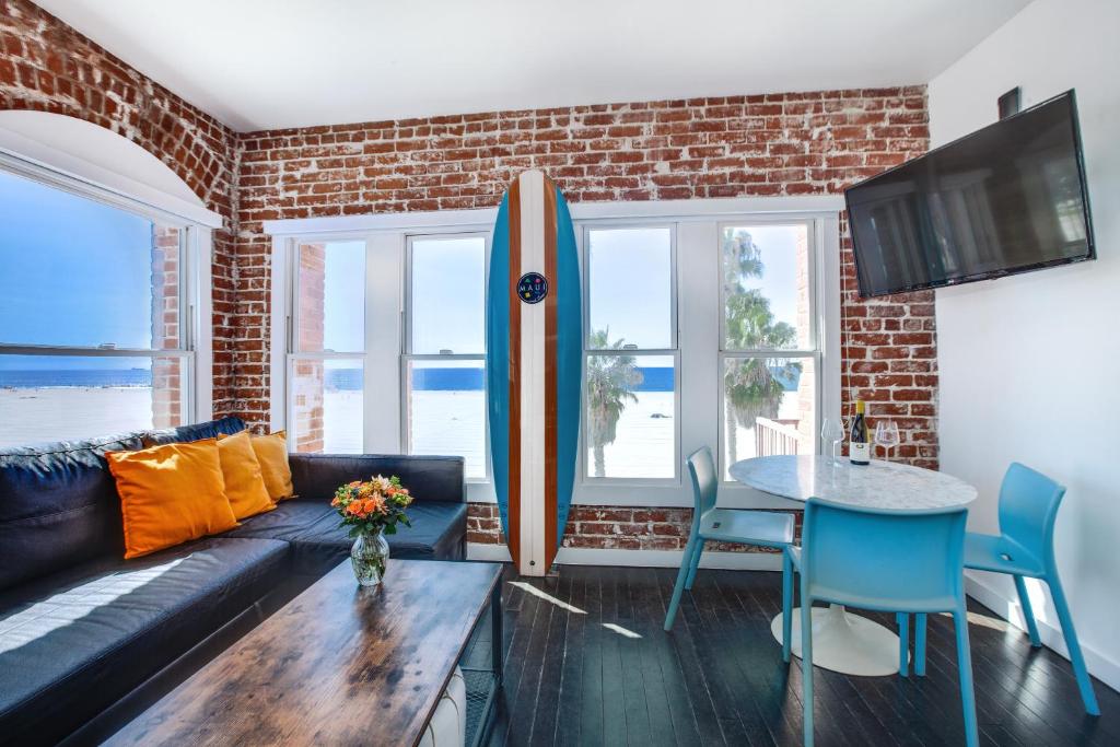 Venice Breeze Suites image