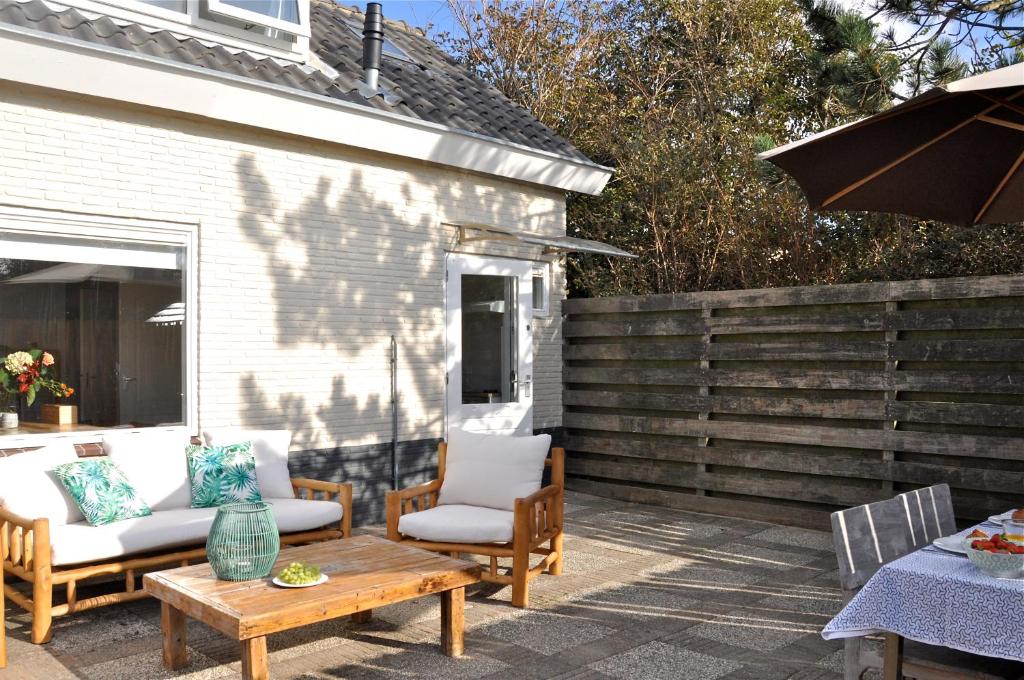 Beachhouse Bosweg photo 1