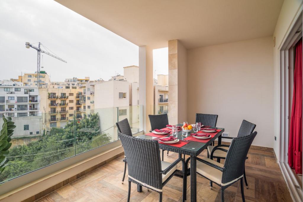 Luxury Valley View St Julians photo 2