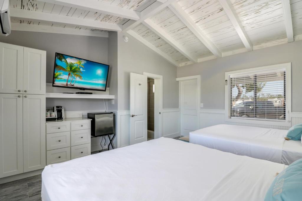 Fiesta Key RV Resort Standard Room 8 photo 1