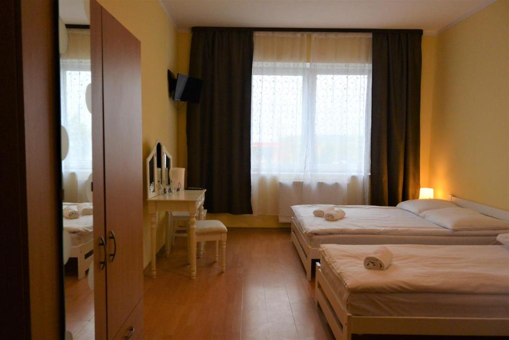 Трехместный (Трехместный номер с ванной комнатой), Hostel DV 