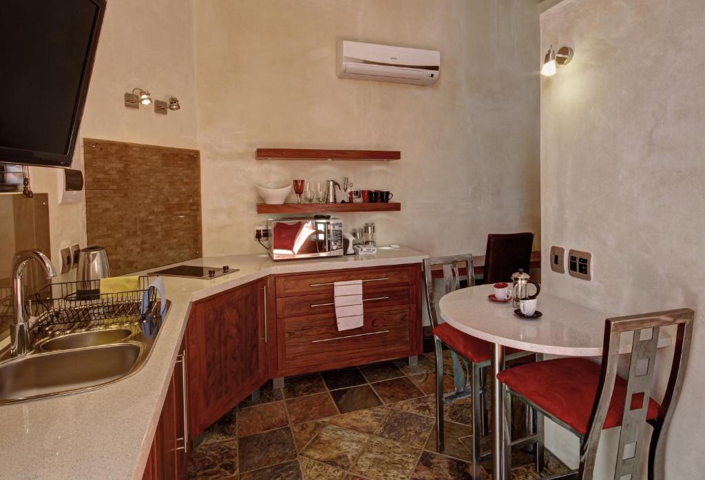 Hartmann Suites Serviced Self-Catering Apartments photo 3