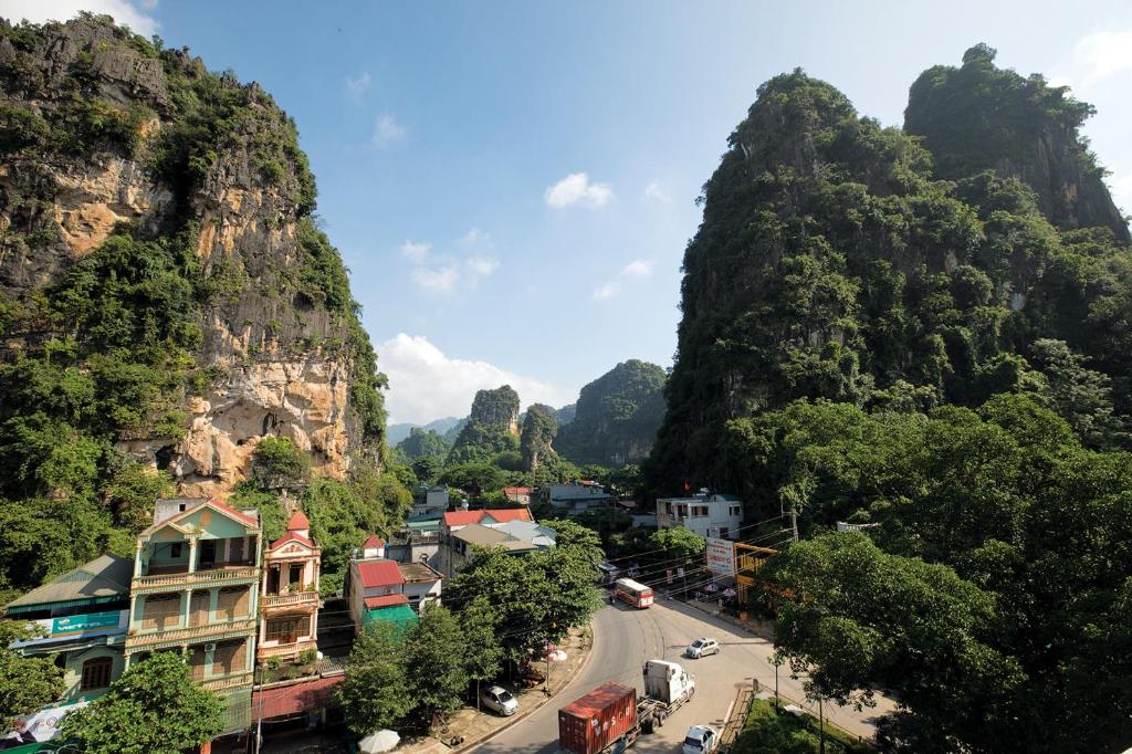 Hùng Mạnh Plaza Hotel