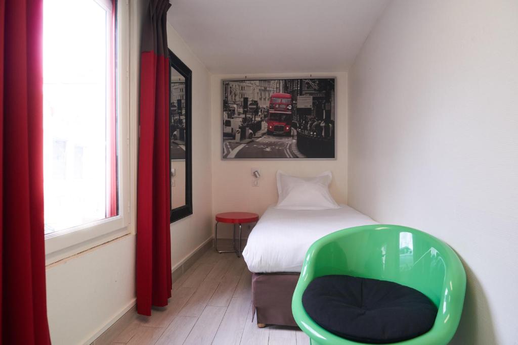 Logis Hotel Chateaubriand photo 2
