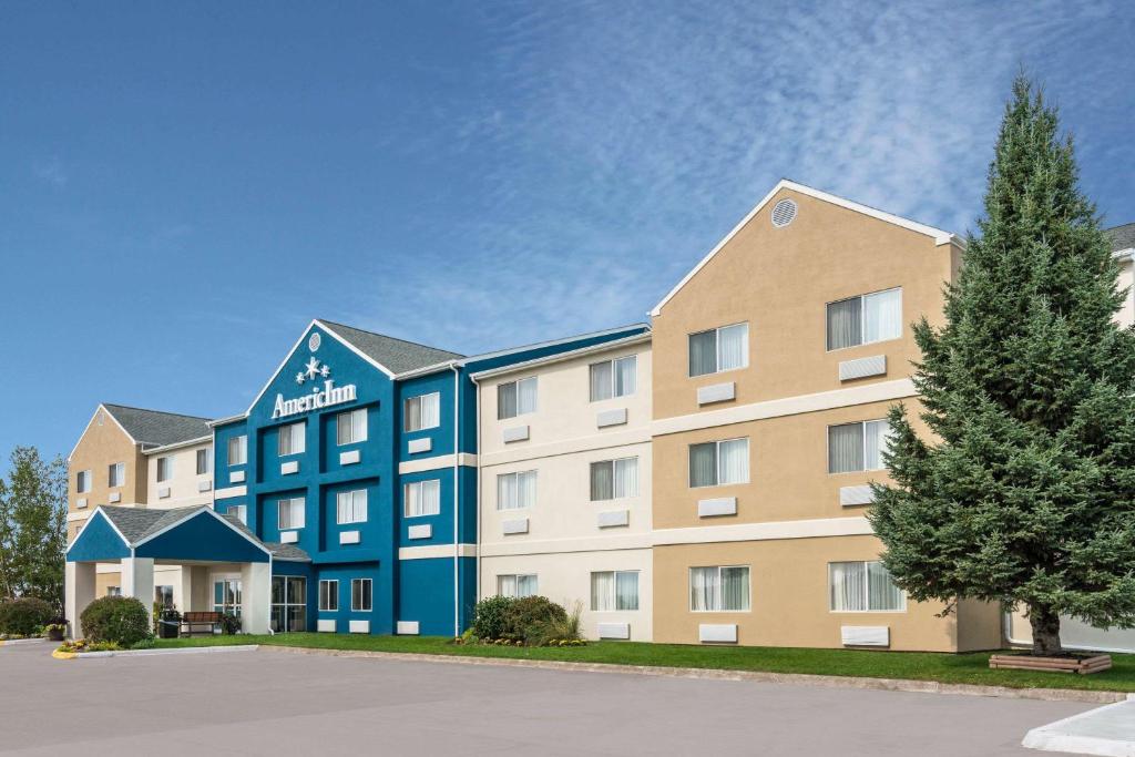 AmericInn by Wyndham Duluth image