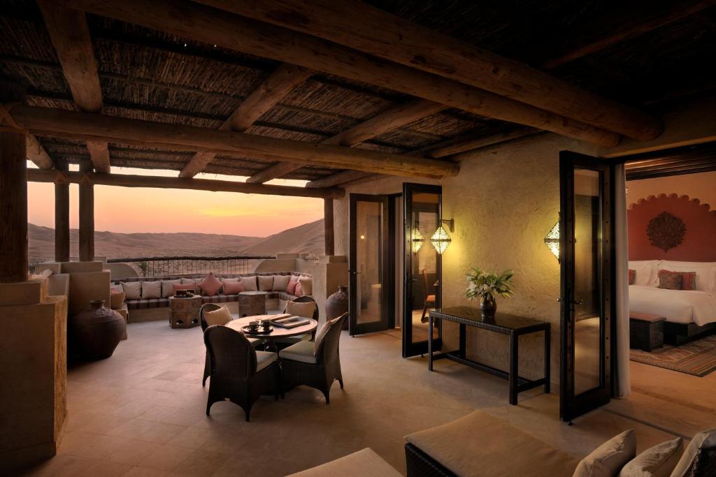 Двухместный (Номер Делюкс с террасой), Курортный отель Anantara Qasr al Sarab Desert Resort
