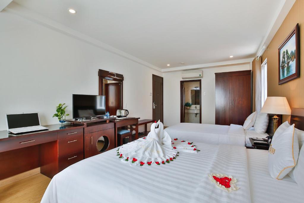 Трехместный (Трехместный номер с окном), ALUNA Ben Thanh Hotel