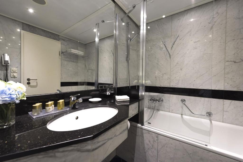 Двухместный (Улучшенный двухместный номер с доступом в Лаундж), Maritim proArte Hotel Berlin