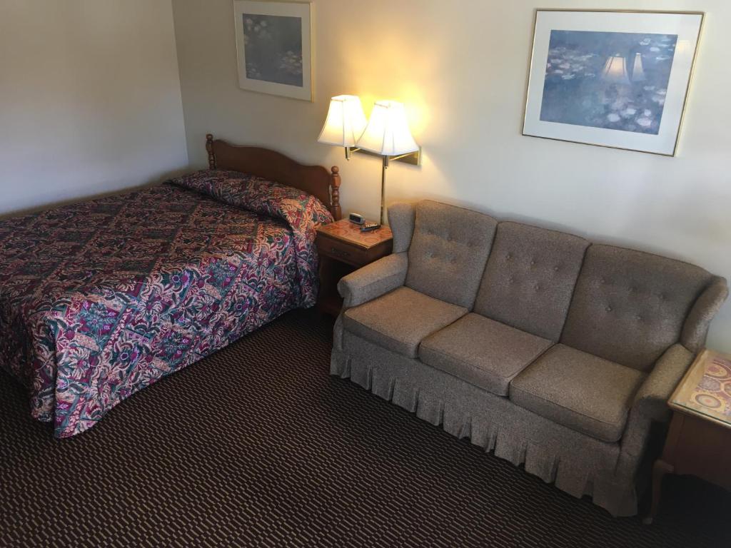 Catamount Motel image