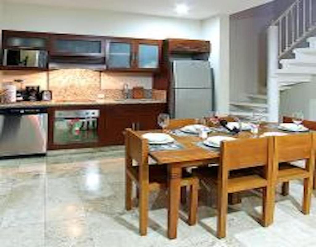 Апартаменты (Улучшенный люкс с 3 спальнями — Для некурящих), Acanto Hotel Boutique & Condominiums