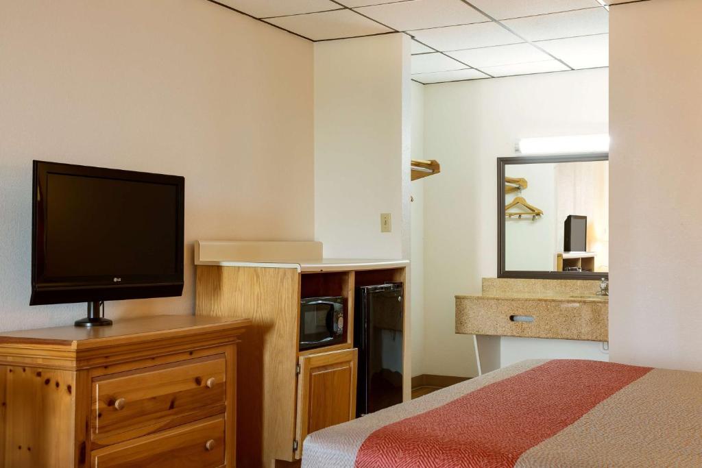 Motel 6-Clarksville, TN photo 4