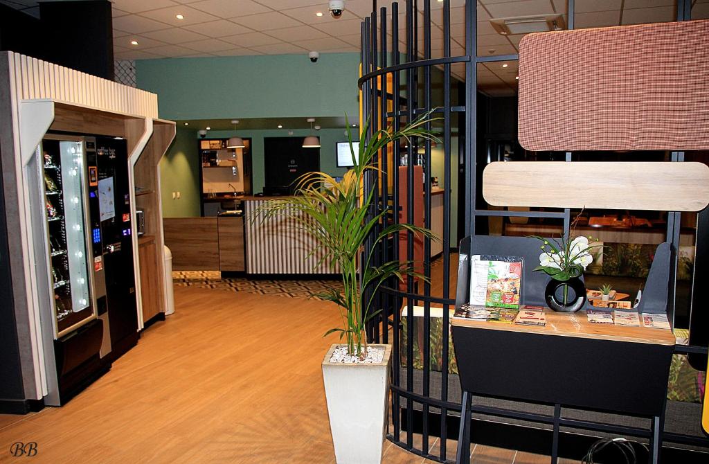 비앤비 호텔 보르도 센트레 가르 생 장 (B&B Hotel Bordeaux Centre Gare Saint-Jean) - Thumbnail image