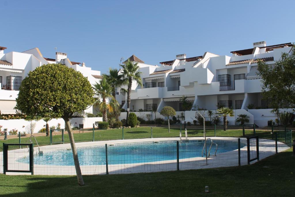 Apartamento en Urbanizacion Hacienda Golf Islantilla photo 3