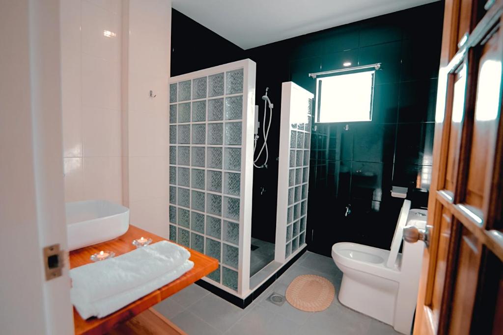 Kingswick Residences and Lodge - Tap to explore photos