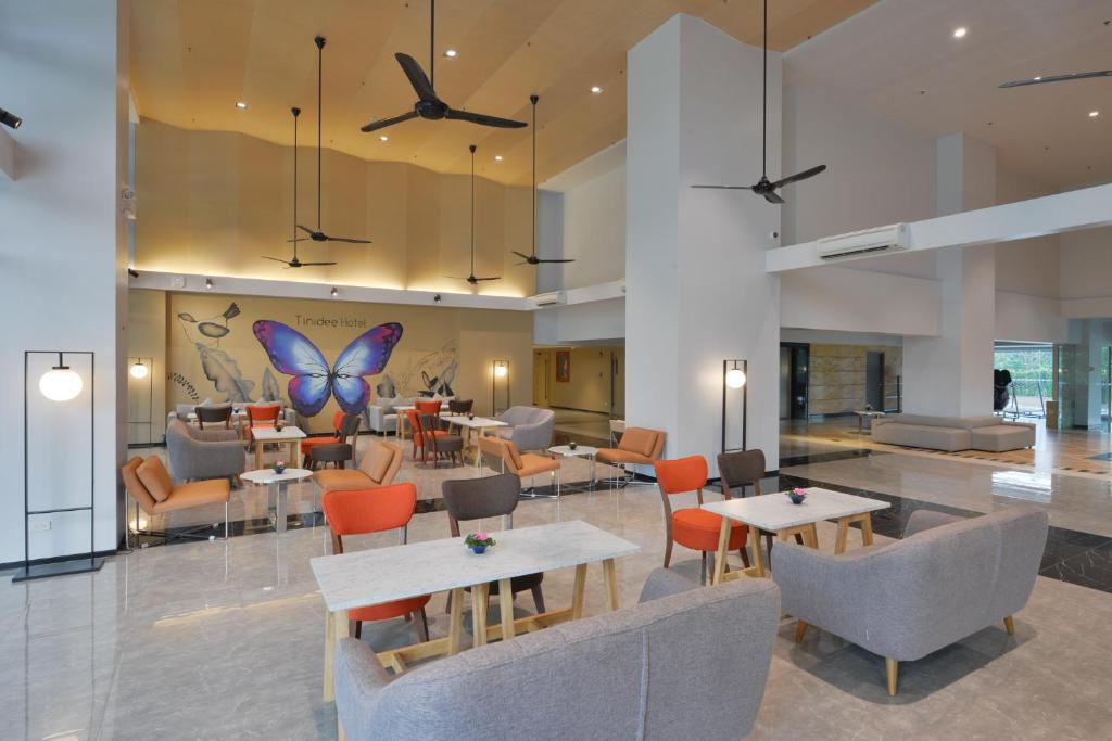 Tinidee Hotel Bangkok Golf Club - SHA Certified photo 4