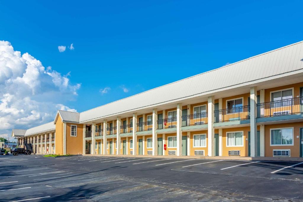 Econo Lodge East Ridge - Chattanooga photo 3