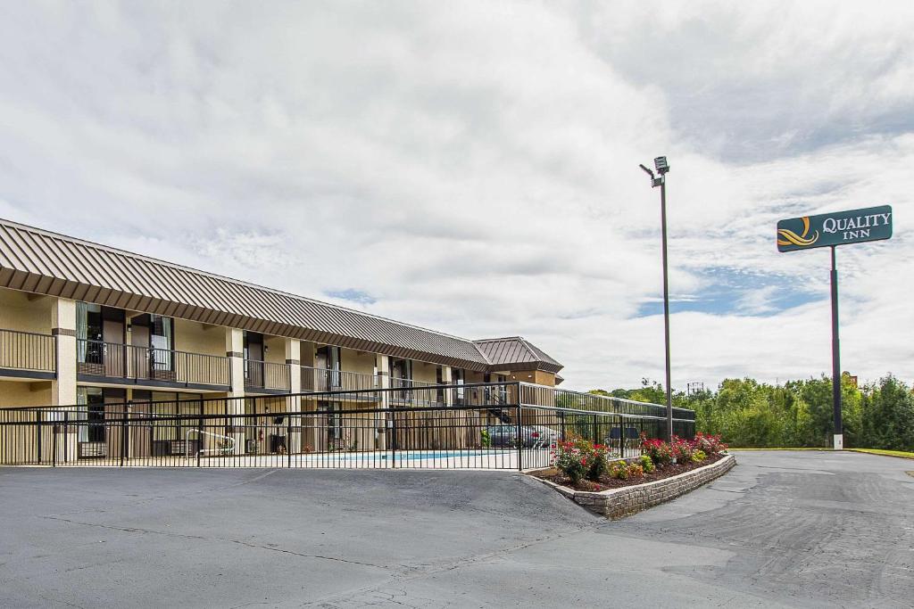 Quality Inn image