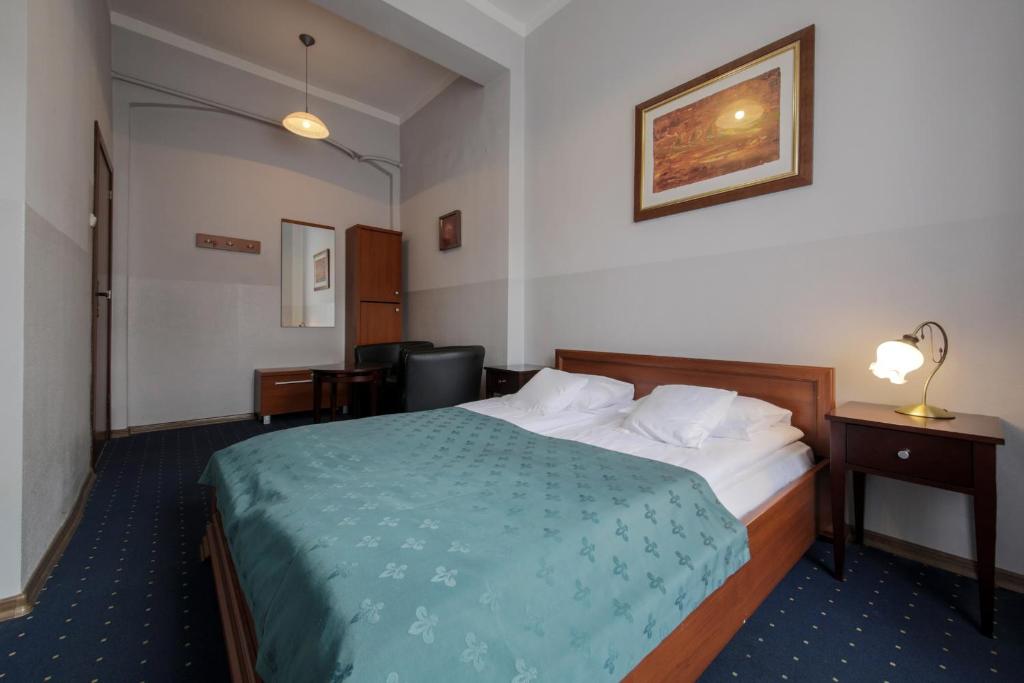 Двухместный (Номер с кроватью размера «king-size»), Red Carpet Hostel