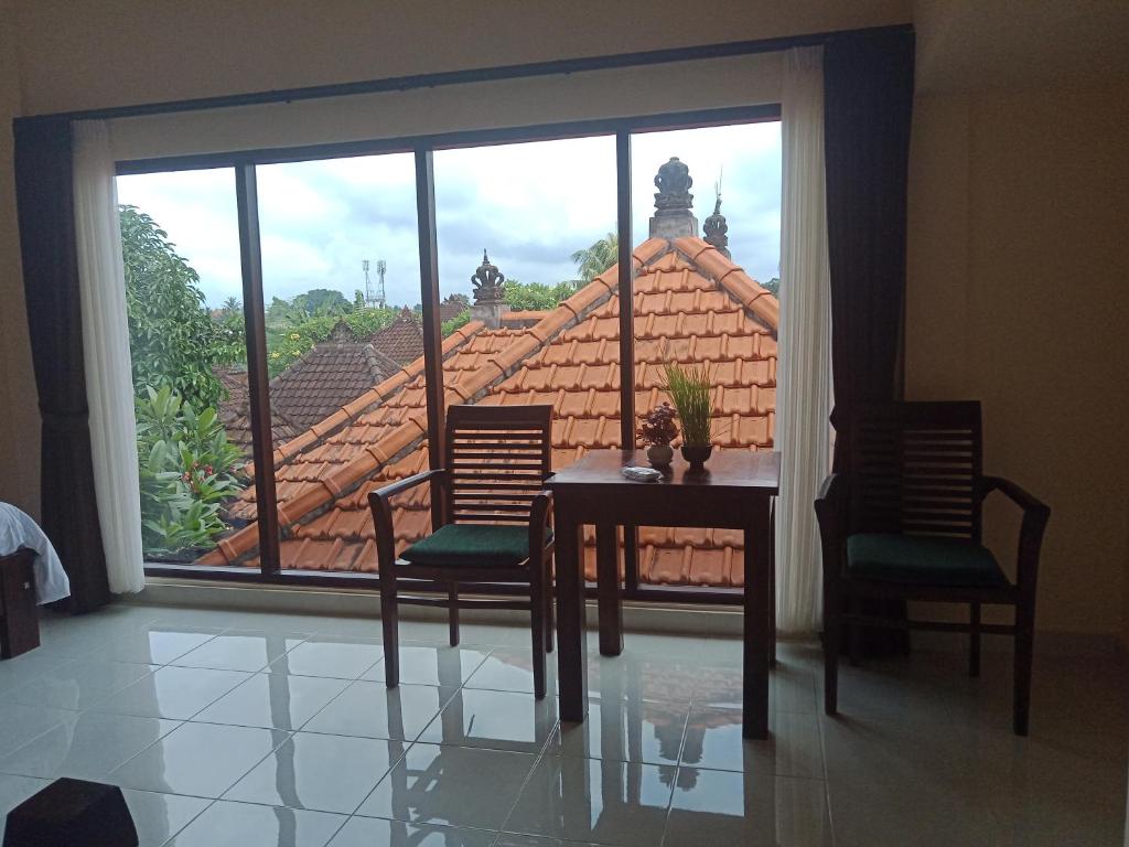 Ubud Taksu Homestay - Tap to explore photos