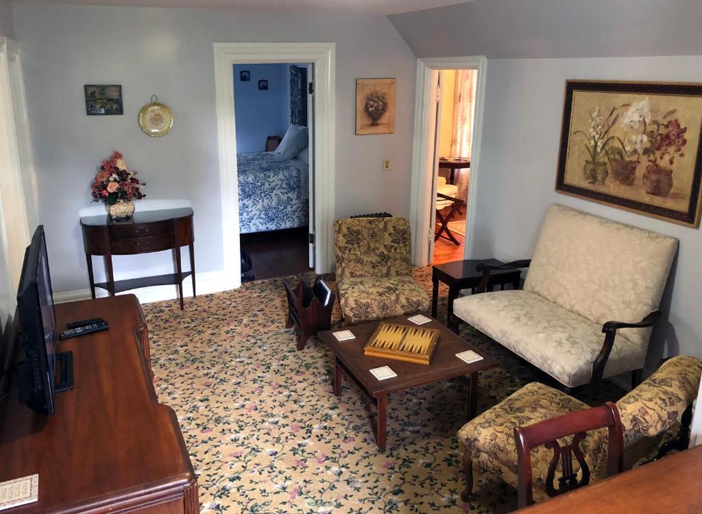 The Parsonage Inn B&B photo 2