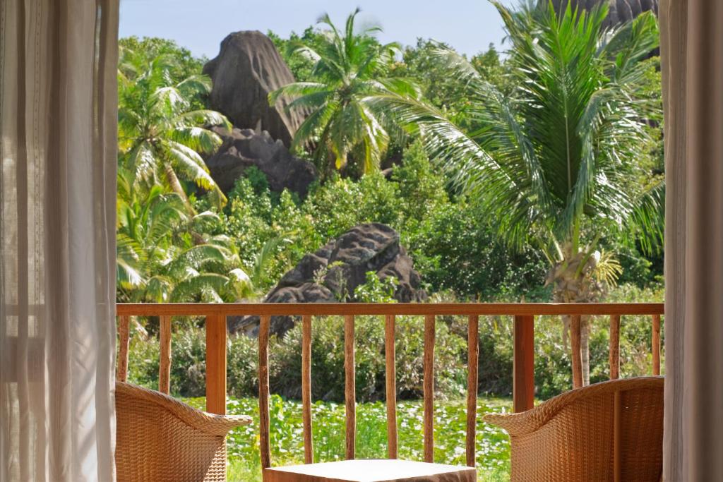 Двухместный (Двухместный номер с 1 кроватью и видом на холм), Kempinski Seychelles Resort