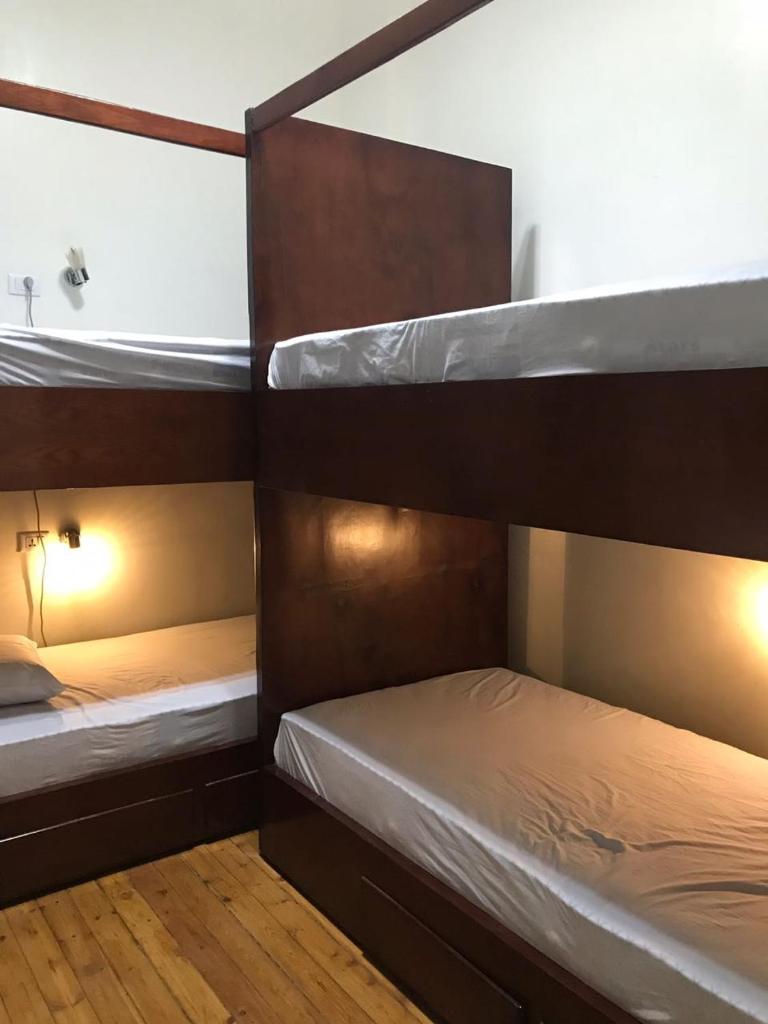 Номер (Кровать в общем номере с 4 кроватями), Midtown Hostel