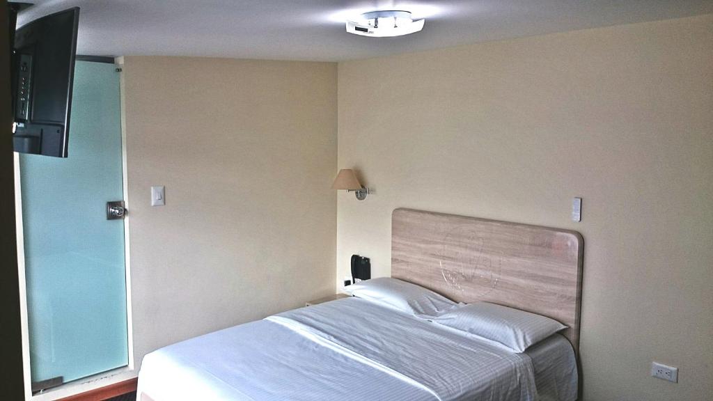 Vincent Suites Hotel photo 4