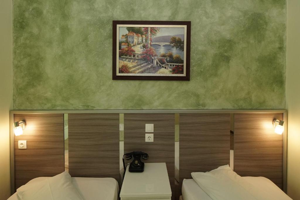 Двухместный (Двухместный номер с 2 отдельными кроватями), Socrates Hotel
