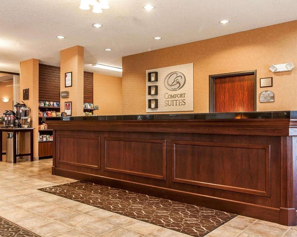 Comfort Suites Redmond Airport image
