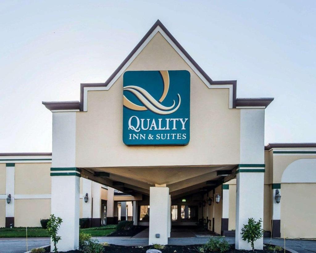 Quality Inn & Suites Conference Center Across from Casino image