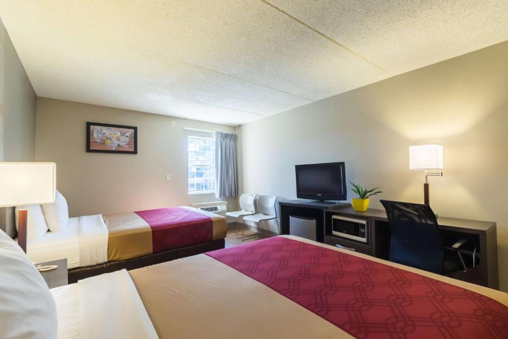 Econo Lodge Harrisburg Southwest of Hershey Area photo 2