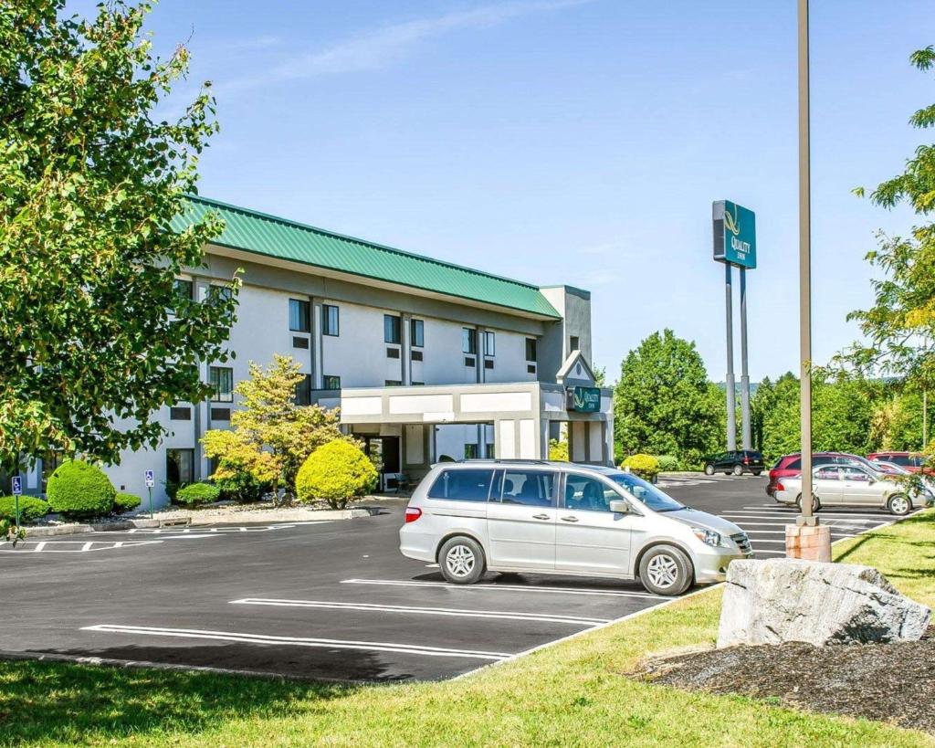 Quality Inn Harrisburg - Hershey Area photo 2