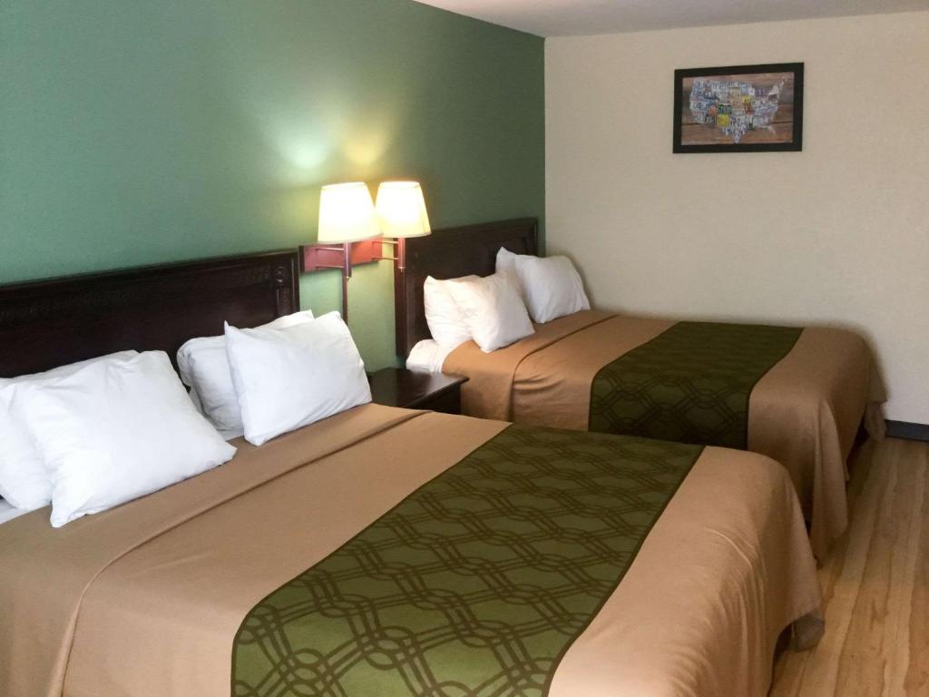Econo Lodge Harrisburg - Hershey photo 4