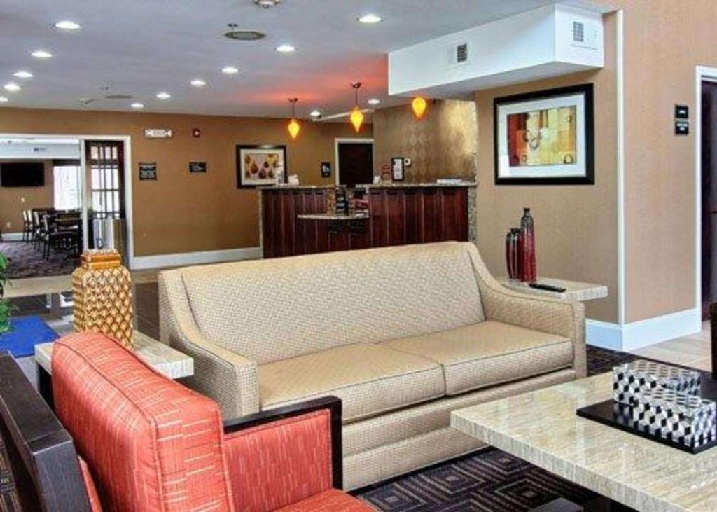 Quality Inn & Suites Greenville near downtown image