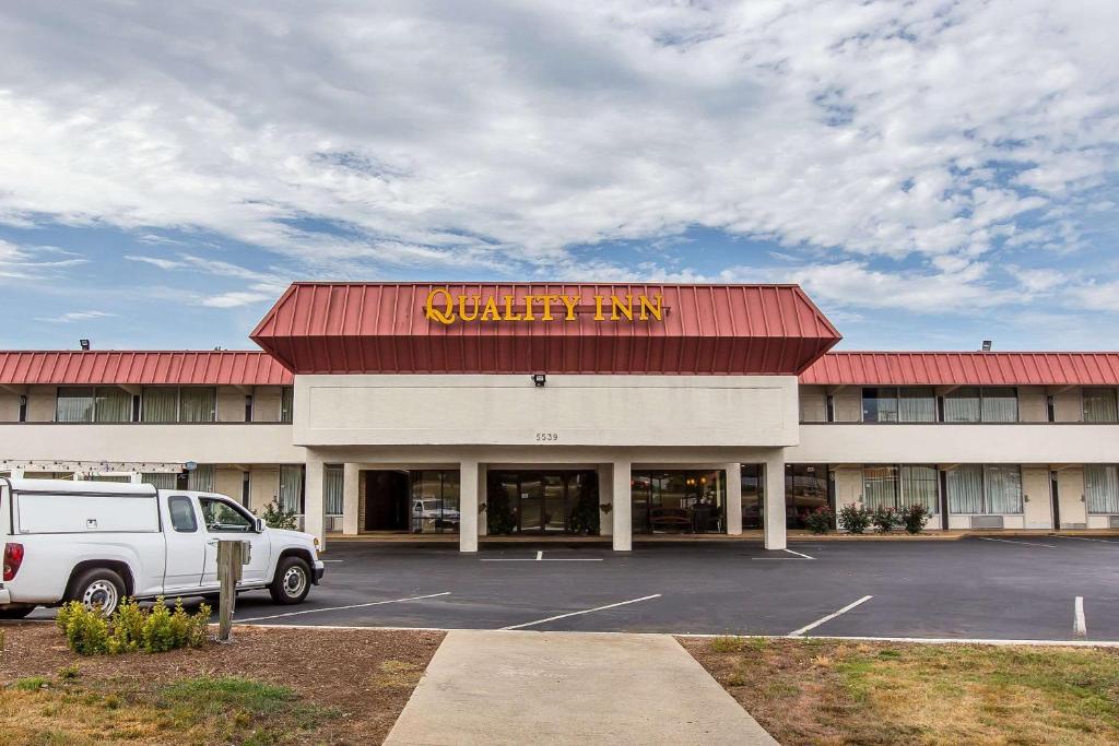 Quality Inn & Suites image