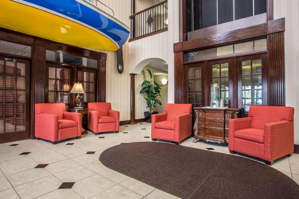 Comfort Inn & Suites Ft.Jackson Maingate photo 3