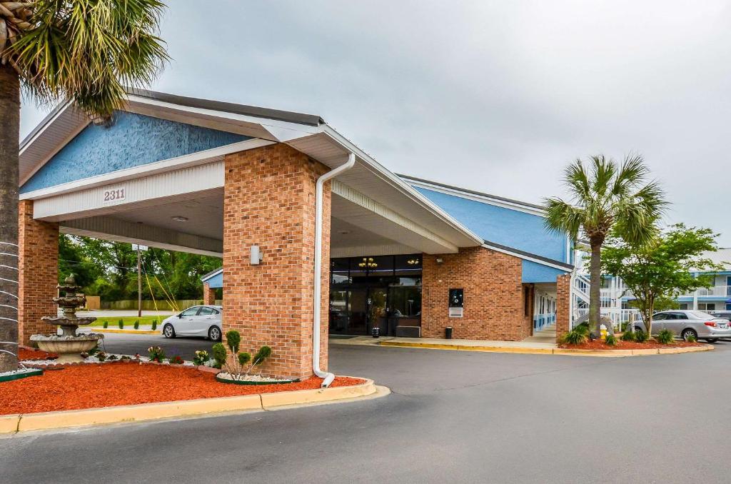 Rodeway Inn image