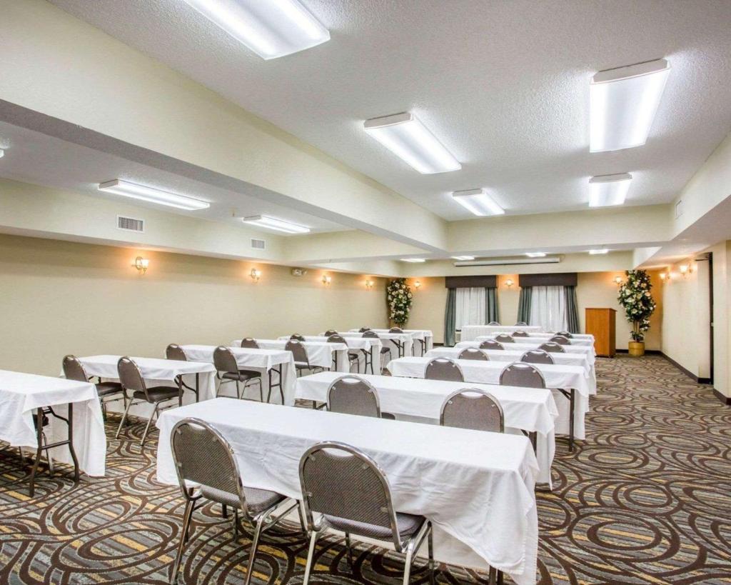 Comfort Suites Lebanon photo 2